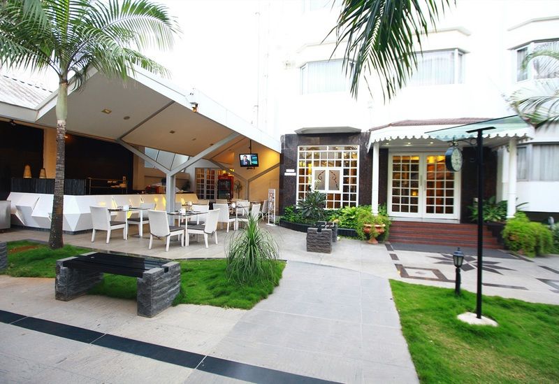 Highgates Hotel Bangalore Exterior foto
